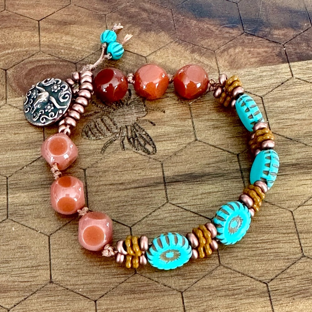 Beaded bracelet